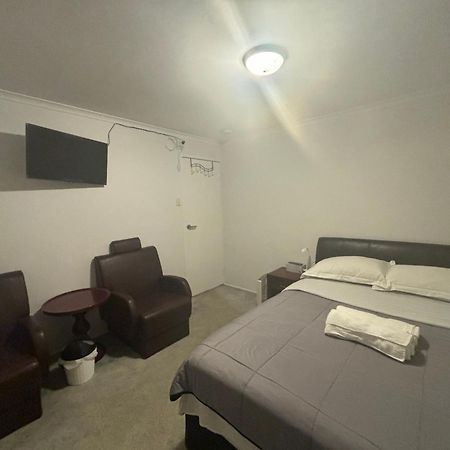 Yny Guest House Waterford Εξωτερικό φωτογραφία