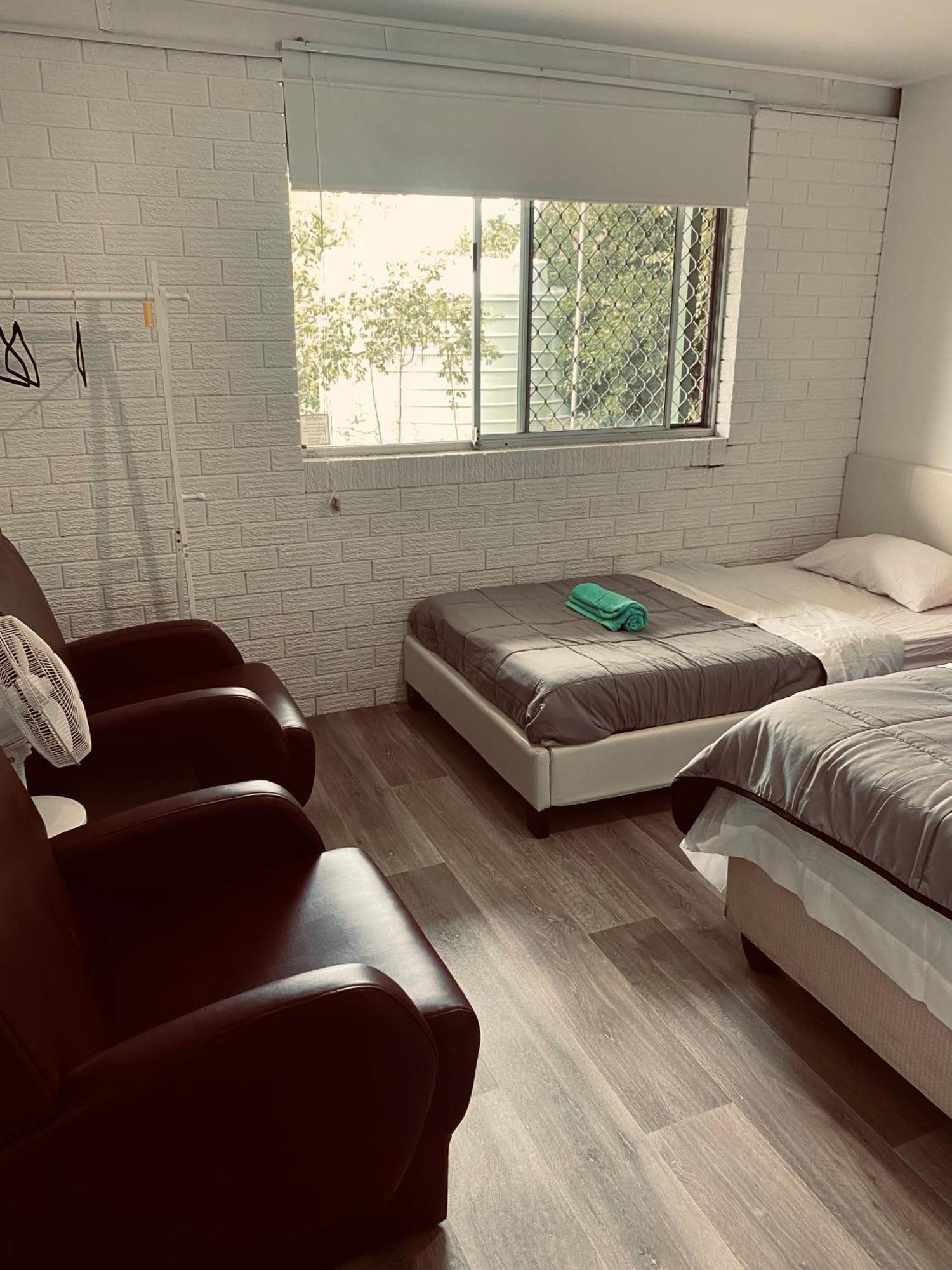 Yny Guest House Waterford Εξωτερικό φωτογραφία