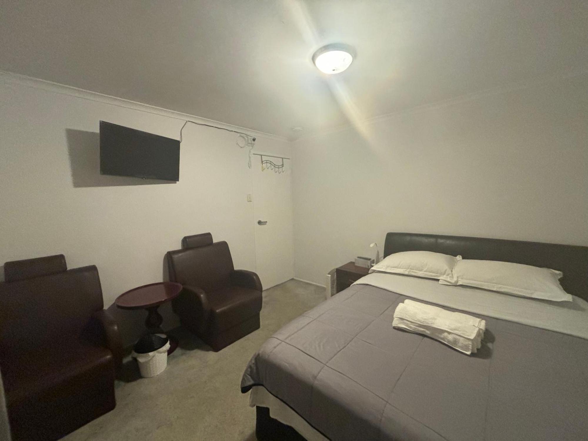 Yny Guest House Waterford Εξωτερικό φωτογραφία